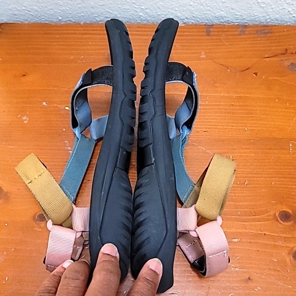 TEVA HURRICANE WOMEN'S XIT2 STRAPPY HIKING WATERPROOF MULTICOLOR SANDAL SIZE 10 - Picture 6 of 11